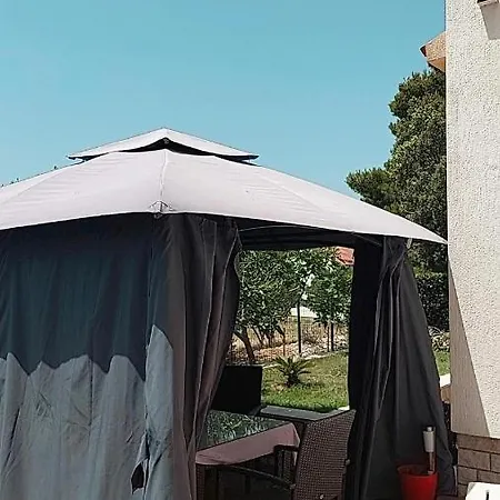 Apartmani Katarina Mundanije Kültér fotó